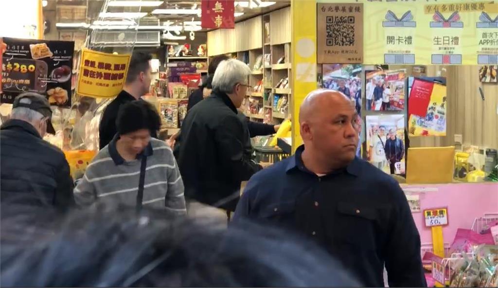 獨家／黃仁勳驚喜現身北市四平街！帶妻女去「這裡」消費