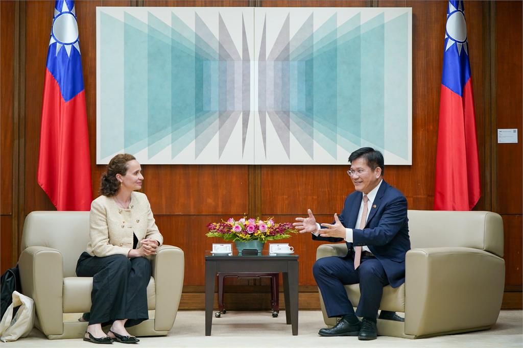 快新聞／前線觀察曝光！烏克蘭議員親訪金門　林佳龍籲民主夥伴團結同行