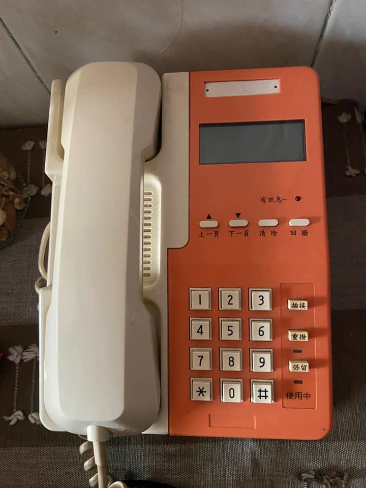 古董電話「服役36年」用不壞　內行一看急喊別丟：停電還能打！
