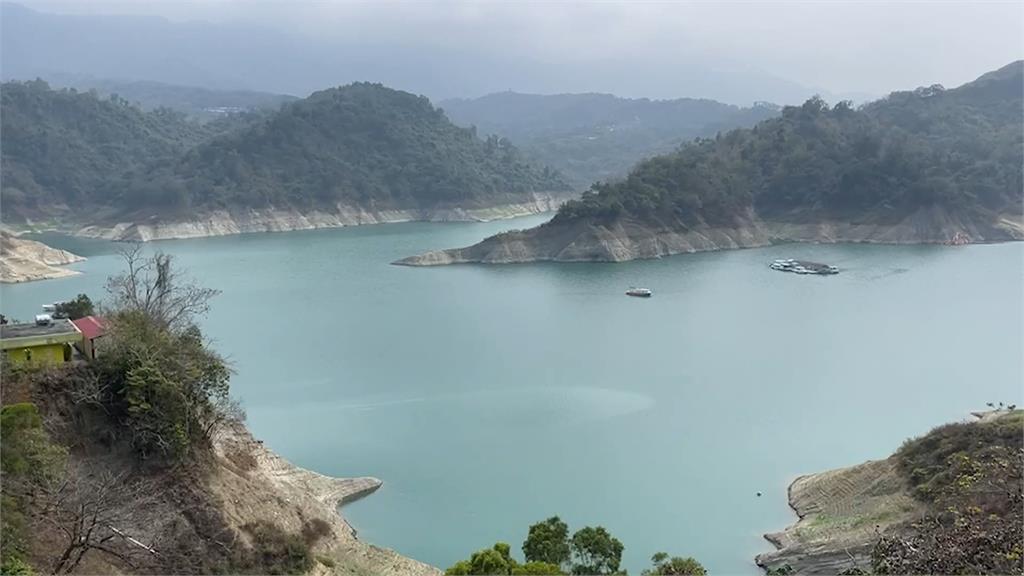 天空一片灰茫茫! 西部空品差 今仍有暖陽「這天」北台下探12度