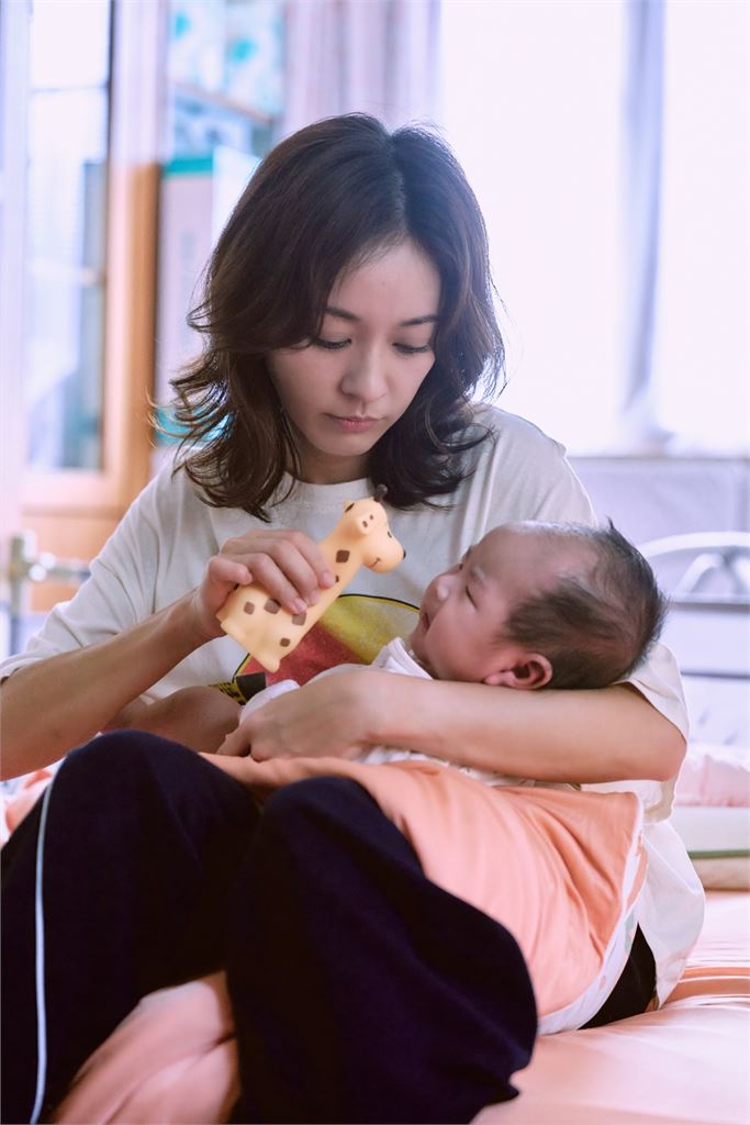 《新手上路》育兒題材獲全台女性觀眾共鳴！民視首播稱霸週日全台戲劇收視冠軍王