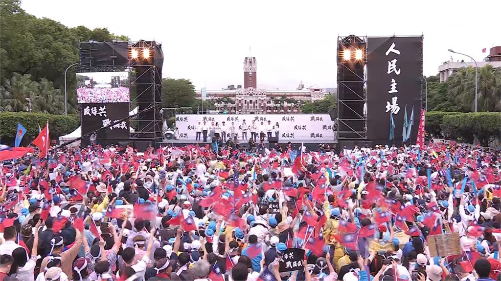 藍白上凱道罷免收件大進補! 罷藍委成案「坐20望25」