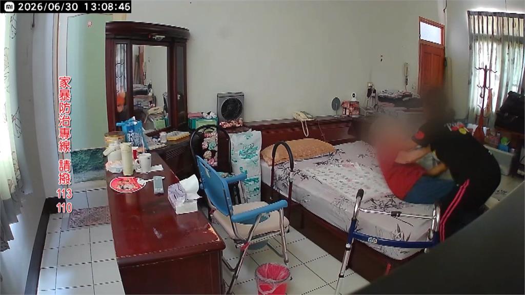 失智婦才動完髖關節手術　外籍看護「粗暴拉扯」家屬心疼