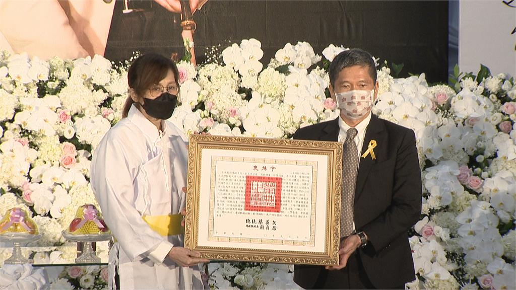 「台灣電影教父」李行追思會 後輩導演送最後一程