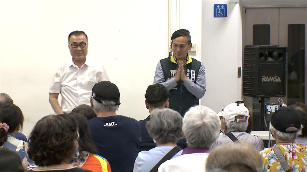 林右昌帶隊板橋「罷元大掃街」 民眾高喊:大罷免大成功!