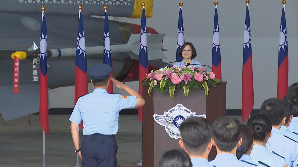 空軍節視察佳山基地 蔡總統承諾持續強化空戰能力