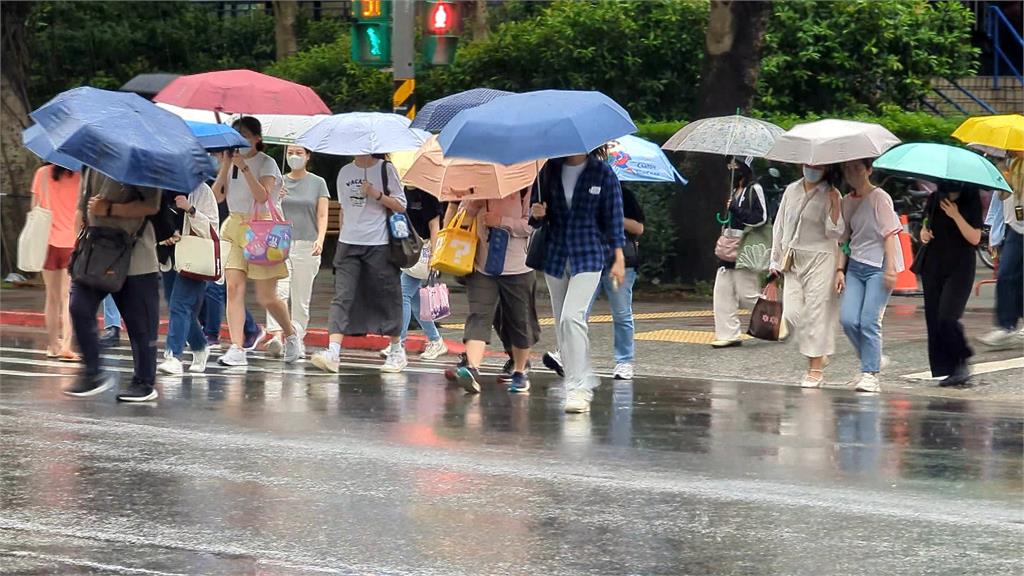 熱低壓逼近「這地區」戒備 適逢大潮低窪區防積淹水