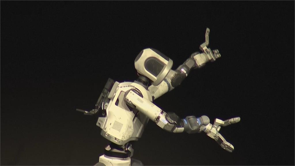 CES機器狗大跳K-POP夯曲　機器人2年後進廠工作