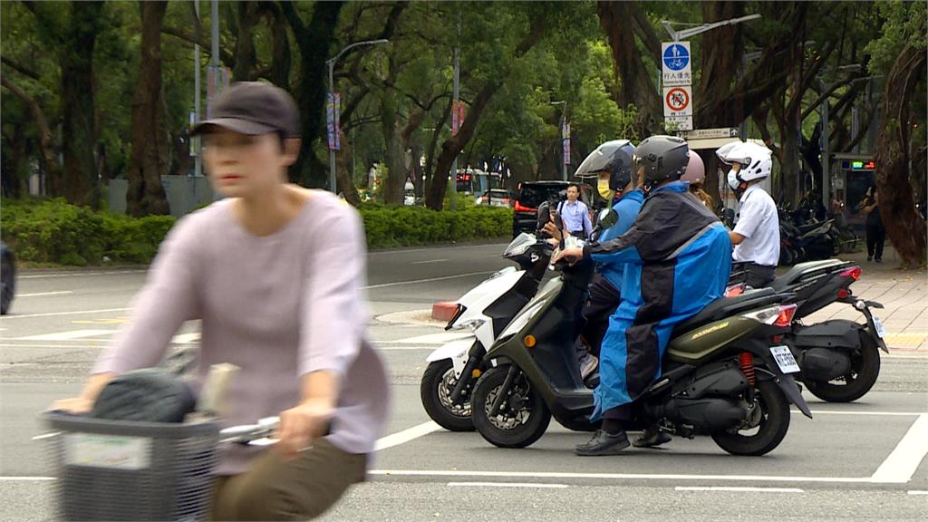 菲律賓東部熱帶擾動 中秋連假恐有颱風報到