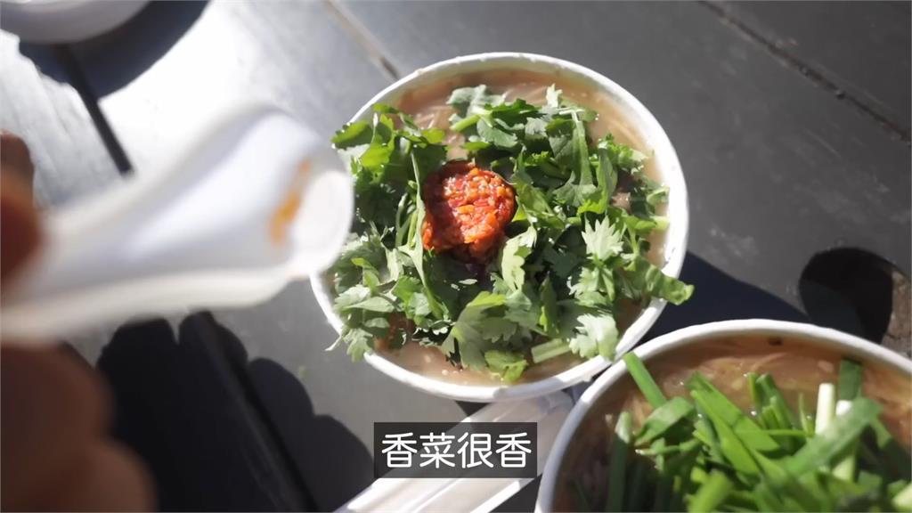 好有台味！南韓人吃大腸麵線加爆「1配料」　網讚：真的正統台式