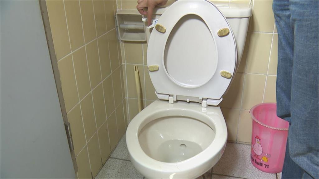 一起身就濕！40歲熟女「長期漏尿」崩潰求醫...揭「私密處隱疾」真相