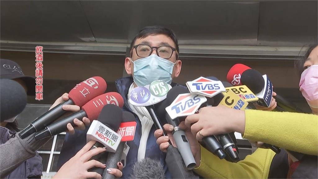 宋少卿喝醉放鳥劇組 全員乾等6小時「大導演」蹲路邊:收工!