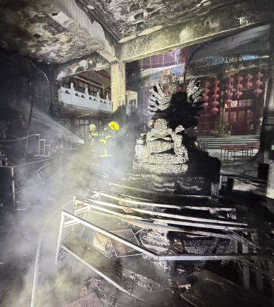 快新聞/才剛辦完法會就遇惡火!台南妙法禪寺「大火燒3佛」...金身碳化畫面曝
