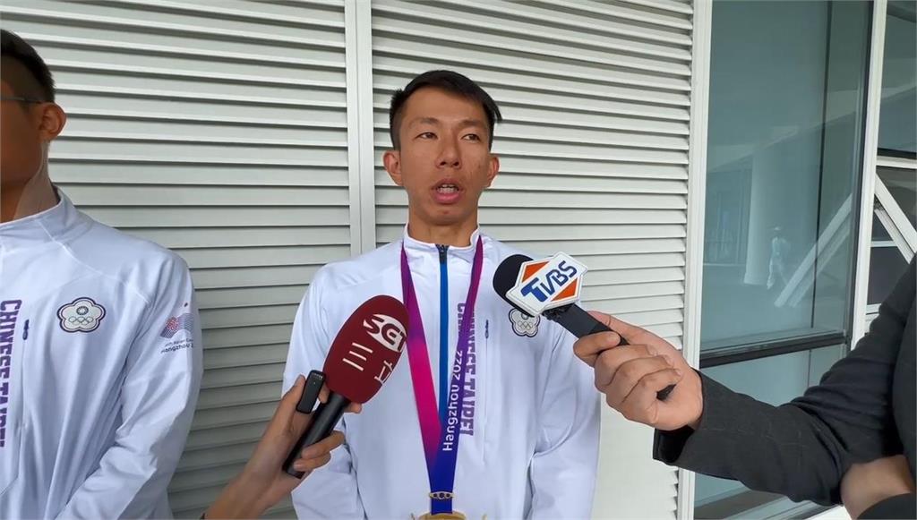 快新聞/0.01秒奇蹟!亞運男子競速溜冰接力賽奪金 黃玉霖:沒想到就是贏那顆輪子