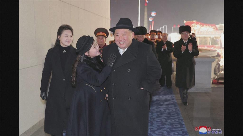 北朝鮮今年第5度發射飛彈　她接班？金正恩又秀寶貝二女兒