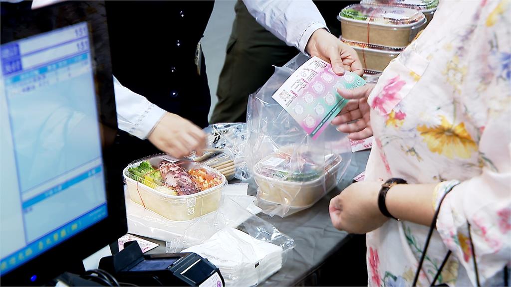 不只排骨紅!「小卷」當主菜 台鐵新推特色便當意外受歡迎