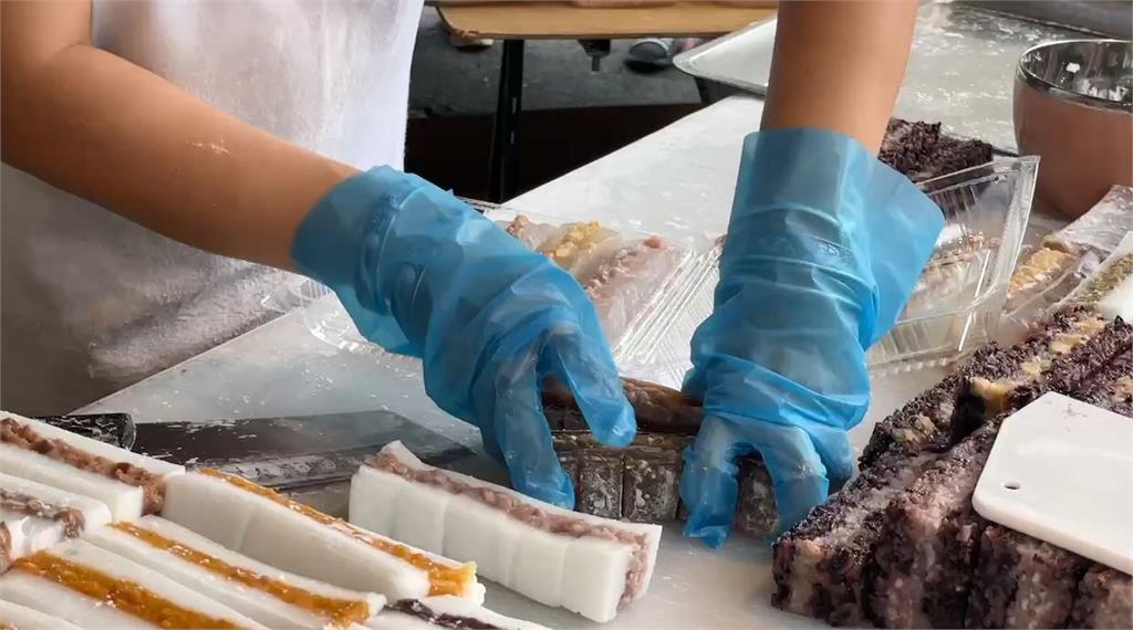 涼糕哥「上工口水飛濺」黑料連環爆！月收40萬「賣千元糕」不開發票