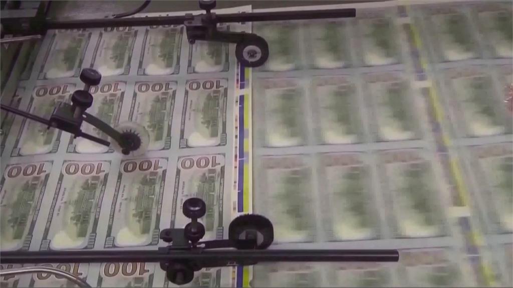 金價每盎司衝破5500美元 聯準會頂住白宮壓力 宣布利率按兵不動