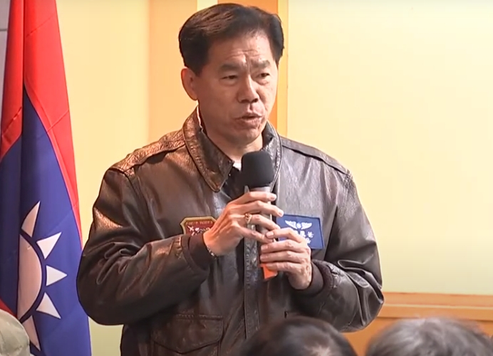 退役飛官「反共、挺罷免」遭退群!「鷹爸」徐柏岳笑喊:終於脫離舔共集團