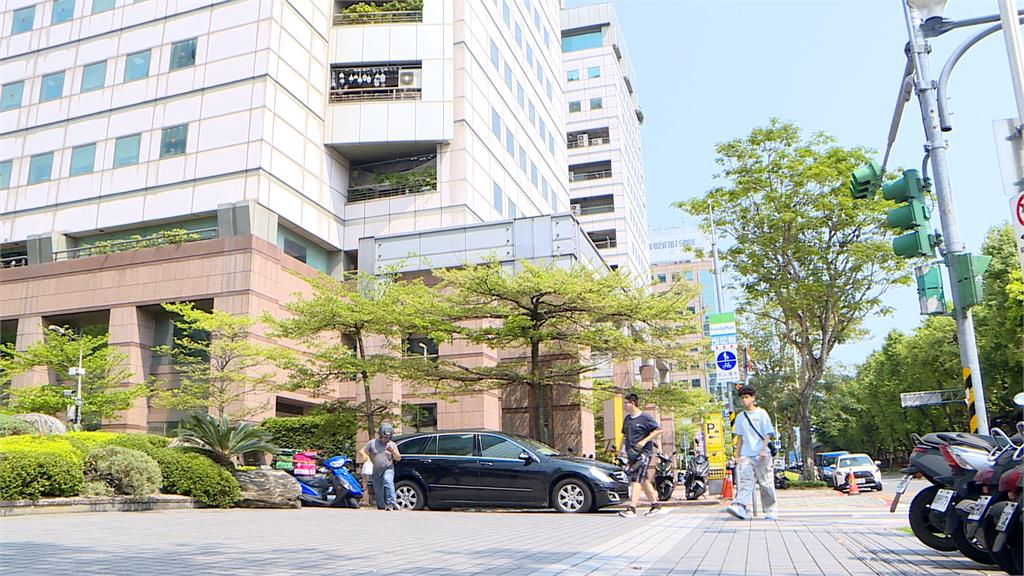 北市辦公大樓陽台放20支監視器　民眾憂隱私外洩