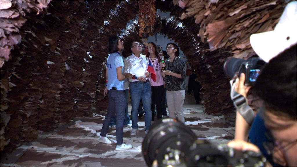 新北美術館首辦升旗典禮　奧運金牌林郁婷領唱國歌