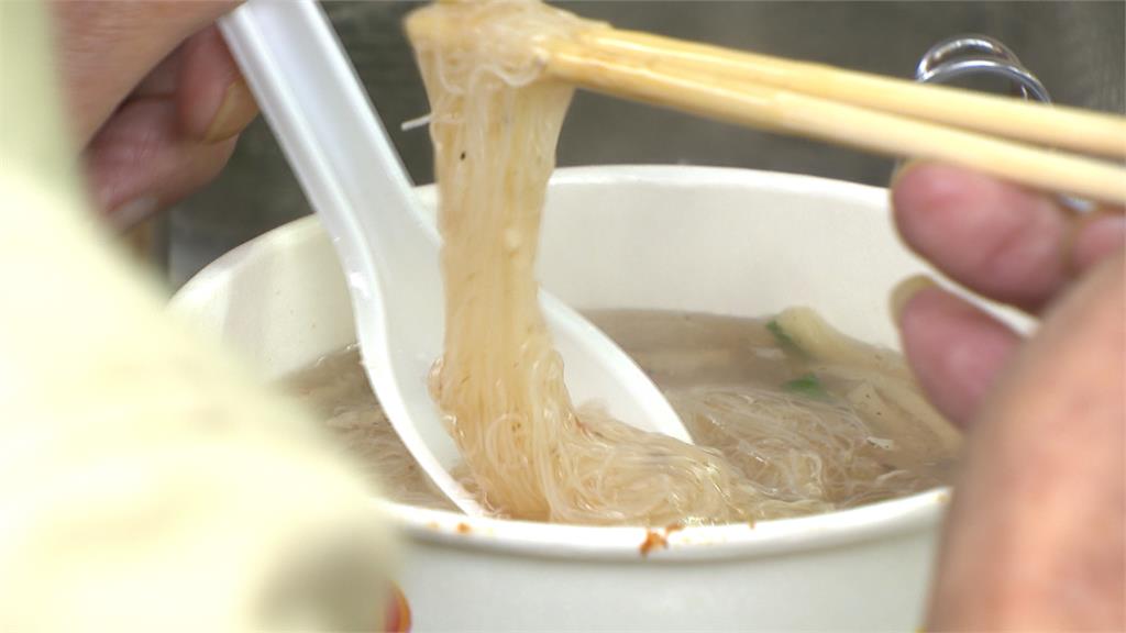 冷氣團發威!台北下探11度 市場米粉湯多備2倍料搶賺低溫財
