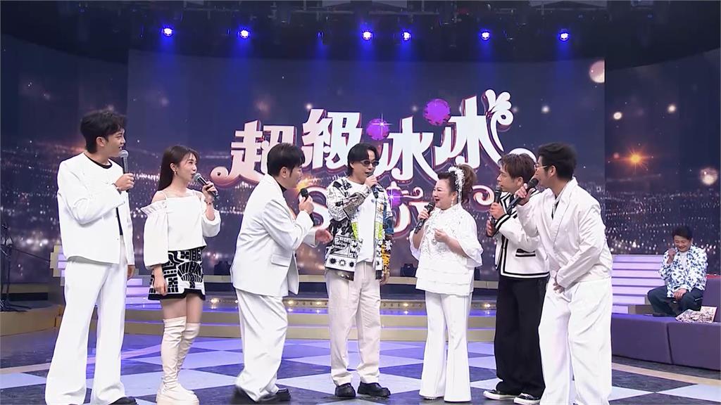 蕭煌奇唱功太猛！　#-#白冰冰問肚子裝什麼　秒回「油」