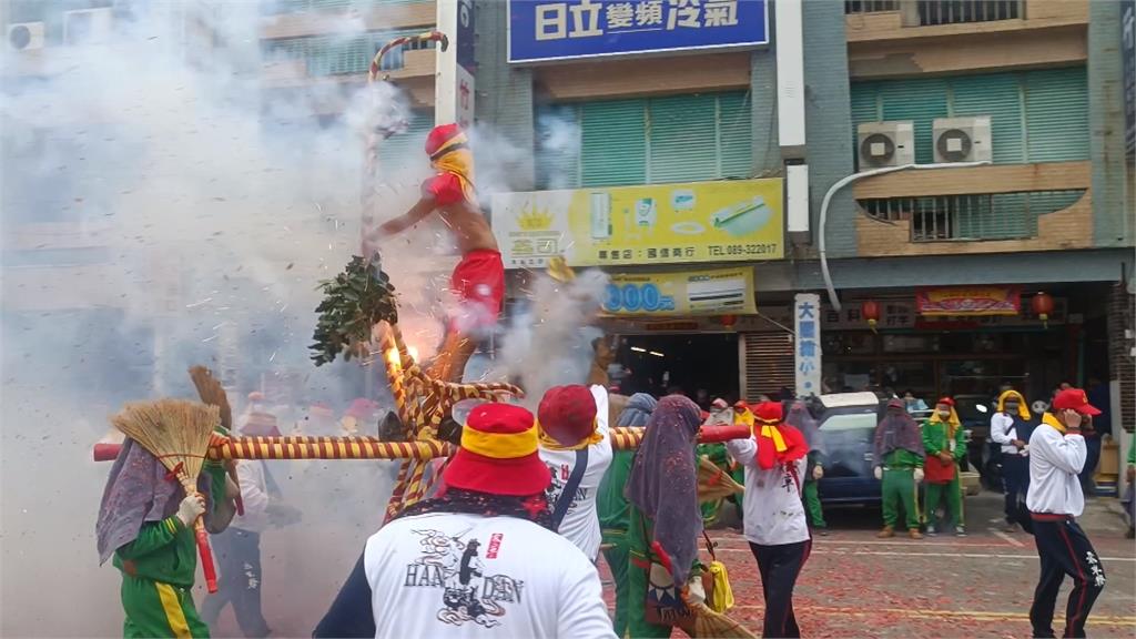 國內外旅客引頸期盼！　台東「炸寒單」元宵重磅回歸