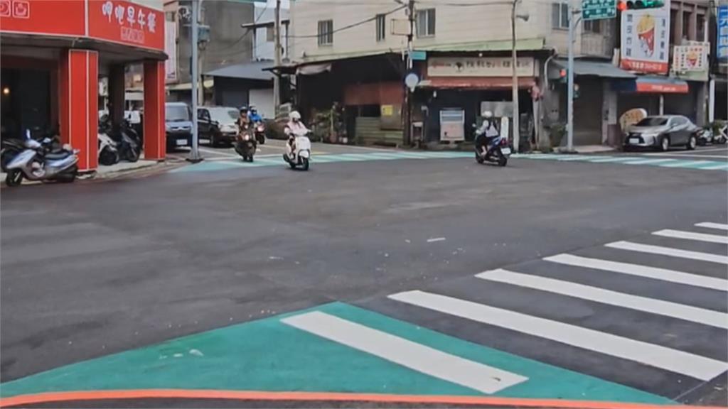 行人地獄?為疏通車流「取消斑馬線」 遊客穿越馬路發生車禍
