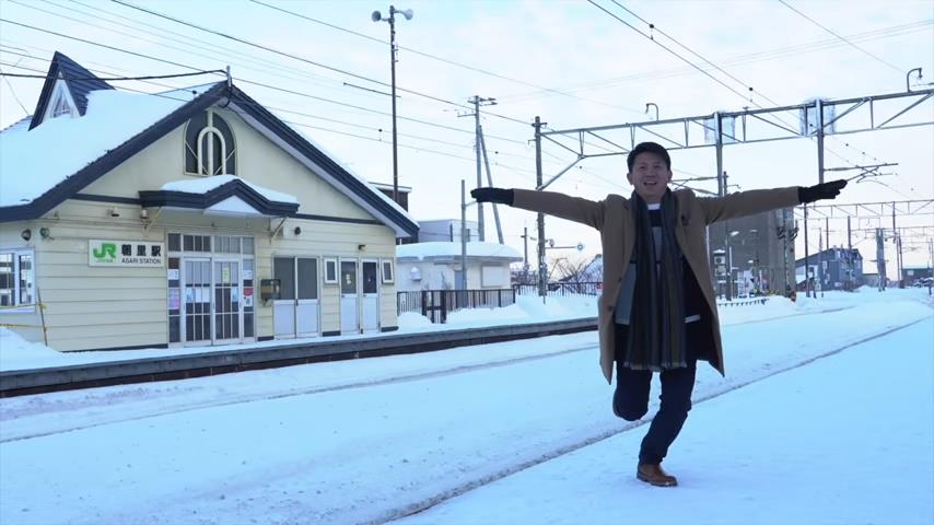 北海道女婿勇闖雪地拍網美照    自嘲：是冬季戀歌「肥勇俊」
