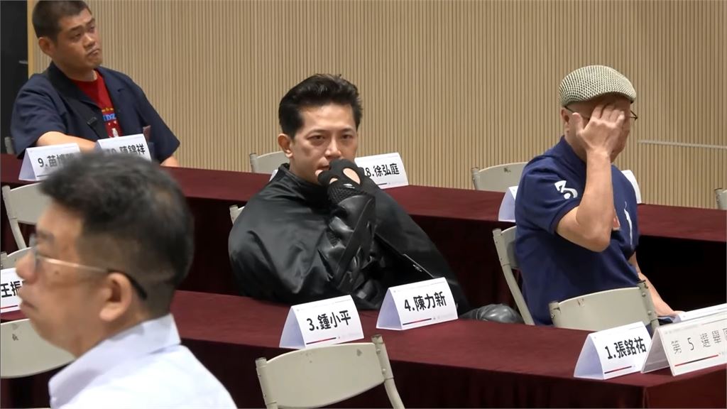 捲賄選風波!陳力新扮「蝙蝠俠」 現身澄清.抽號次