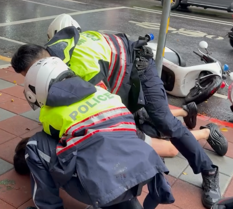 最新/信義區怎麼了?北市警眼尖路口逮詐欺、毒品通緝犯