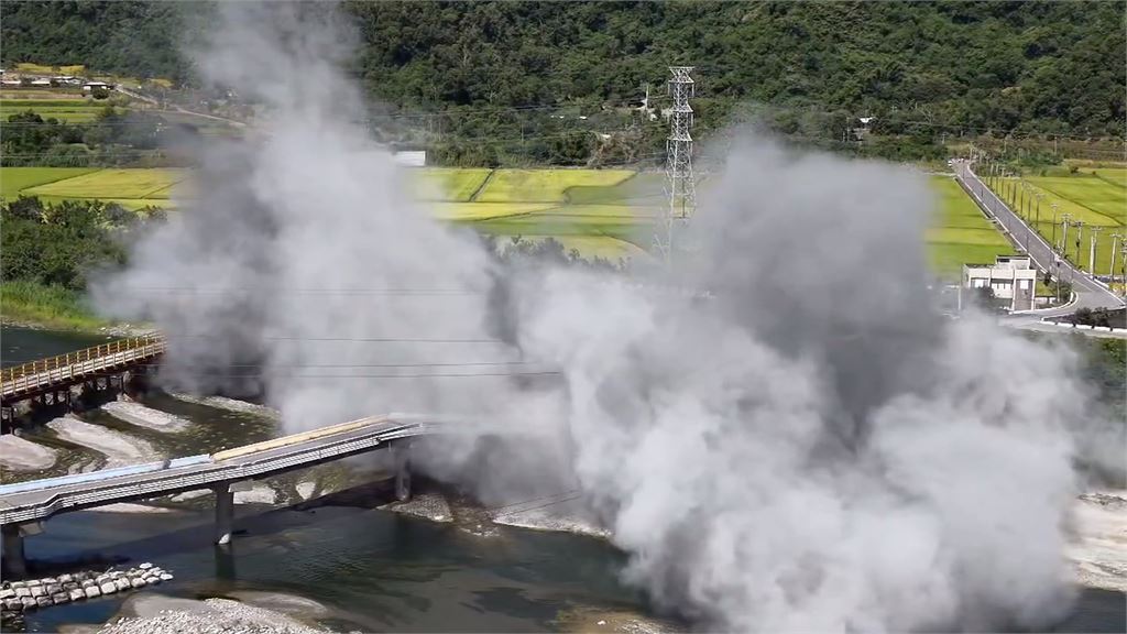 花蓮富里明里大橋爆破拆除！　國軍首度於花東「實爆演練」