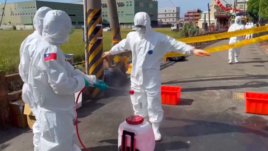 中市府連案場豬糞都沒清 中央動用國軍清豬場