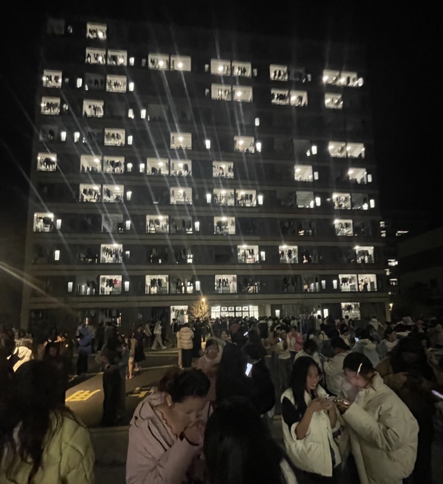 宜蘭規模7.0強震「中國大學生整棟掀逃難潮」！網酸：就這樣還想武統台灣？