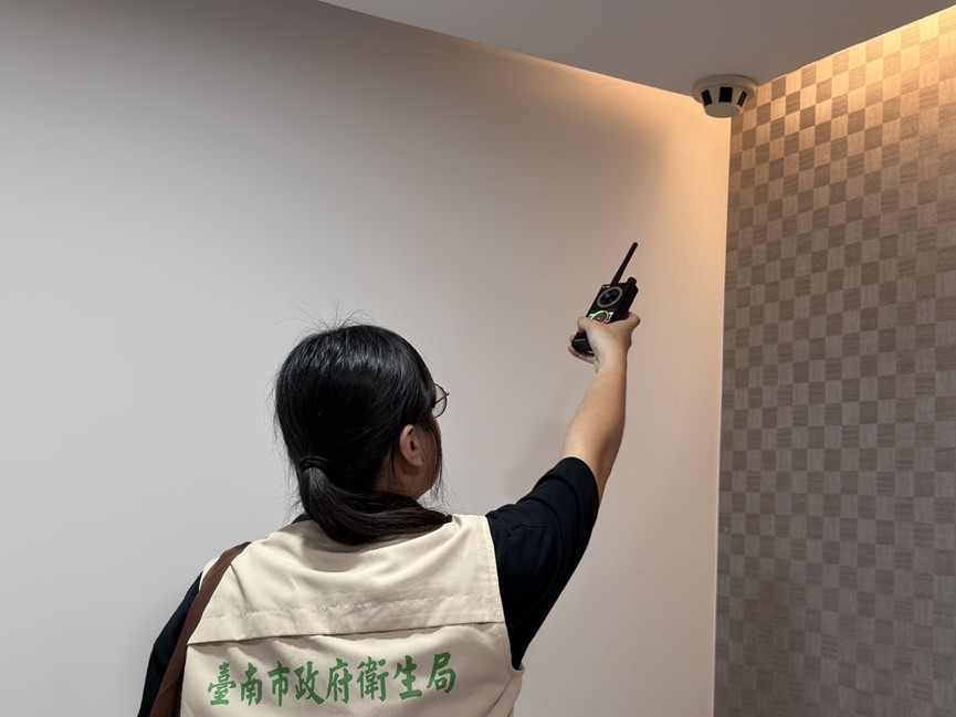 偷拍再+１！台南中西區某醫美診所　「針孔偽裝偵煙器」遭查獲