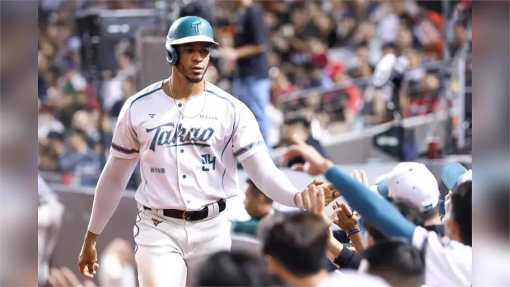 中職(影)／黃子鵬加入台鋼雄鷹　增加兩屆全壘打王魔鷹續留空間