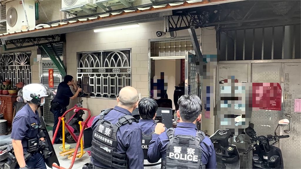 快新聞／新北蘆洲巷弄驚傳槍響！男突失控持刀做1動作　警開兩槍制止