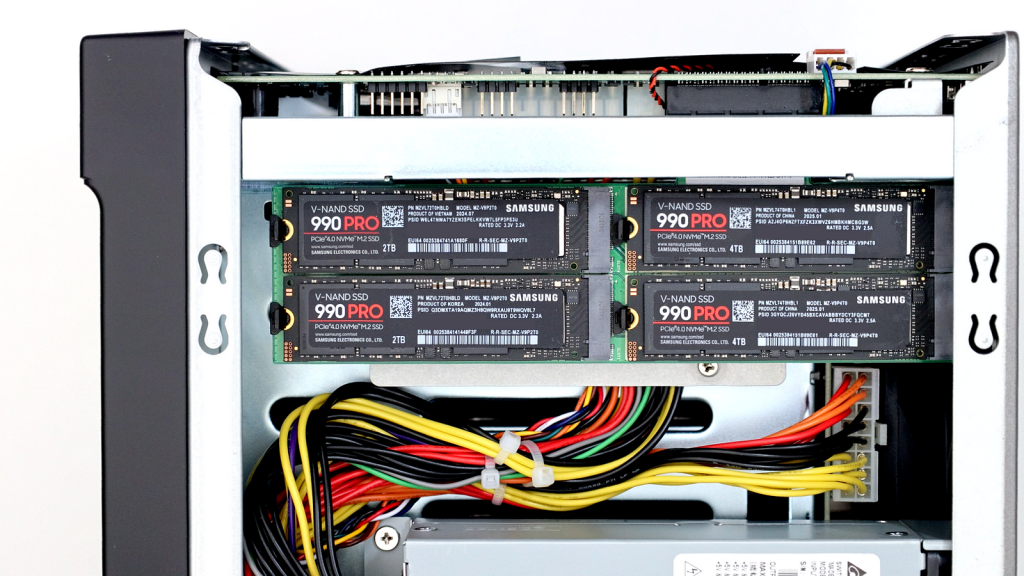 PCIe Gen4 x4 的天花板!Samsung 990 PRO