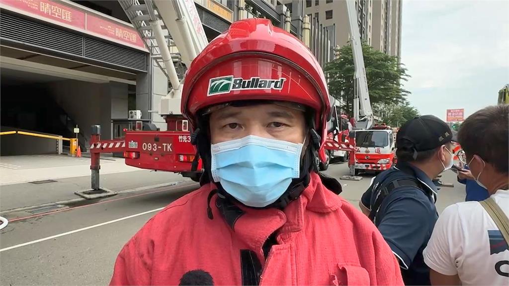 快新聞/竹市東區住宅火警仍需排煙 消防局籲住戶:就地避難、勿任意外出
