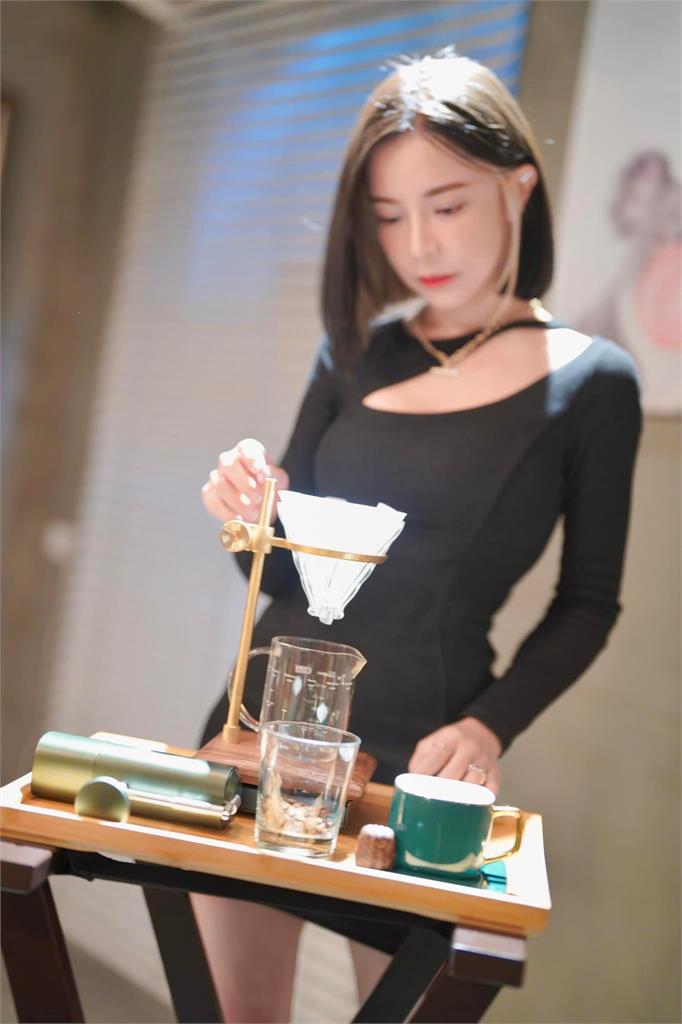 巫苡萱「身體力行派」新年大改造!「短髮造型曝光」網看呆:超正