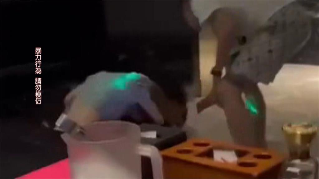 太驚悚!女互扯頭髮激烈扭打 女子遭潑熱湯被毀容