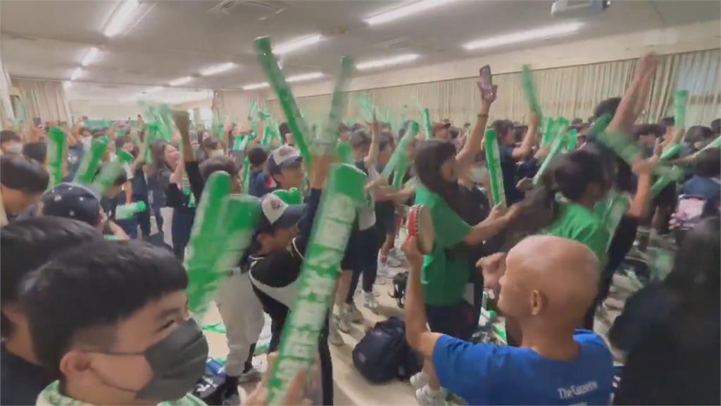 全村的希望成功爭光！　「沖繩尚學」奪下夏季甲子園首冠