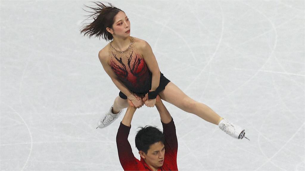 日本雙人花滑金牌搭檔「璃來龍」　引退記者會落淚告白：已無遺憾