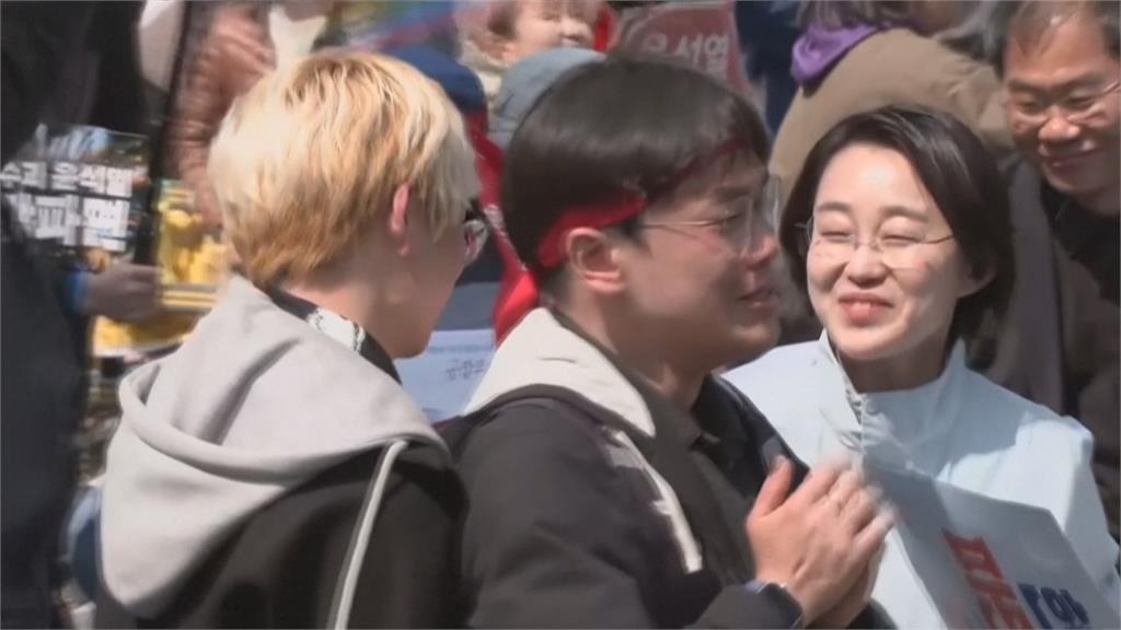 尹錫悅彈劾案全票通過 支持民眾引發暴動砸警車