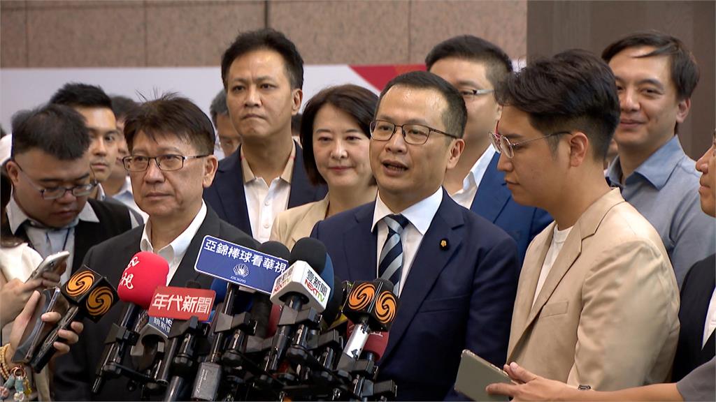 郝龍斌登記參選國民黨主席 趙少康:投郝就是投趙!