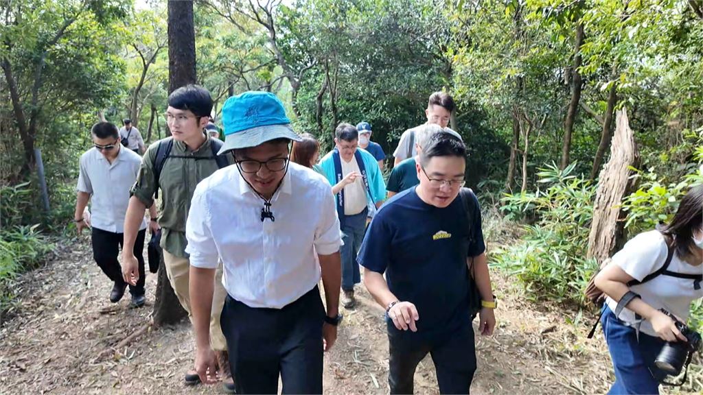 沈伯洋走讀山林談政策！叫陣蔣萬安「辯論願意隨時都行」