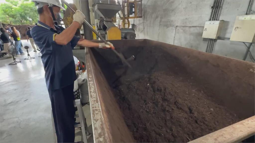 台南高速廚餘發酵場! 廚餘轉化有機肥料深獲民眾肯定