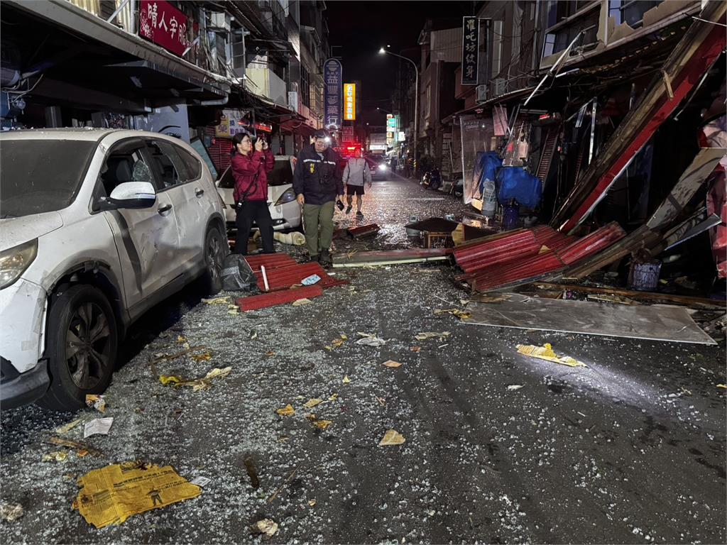 最新/碰!台南晚間驚人氣爆釀2傷 疑煮飯不慎「鐵皮整個炸掉」