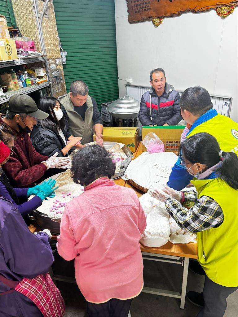 快新聞/迎冬至!綠苗縣黨部邀民眾吃鹹湯圓 陳詩弦:將在18鄉鎮辦更多活動